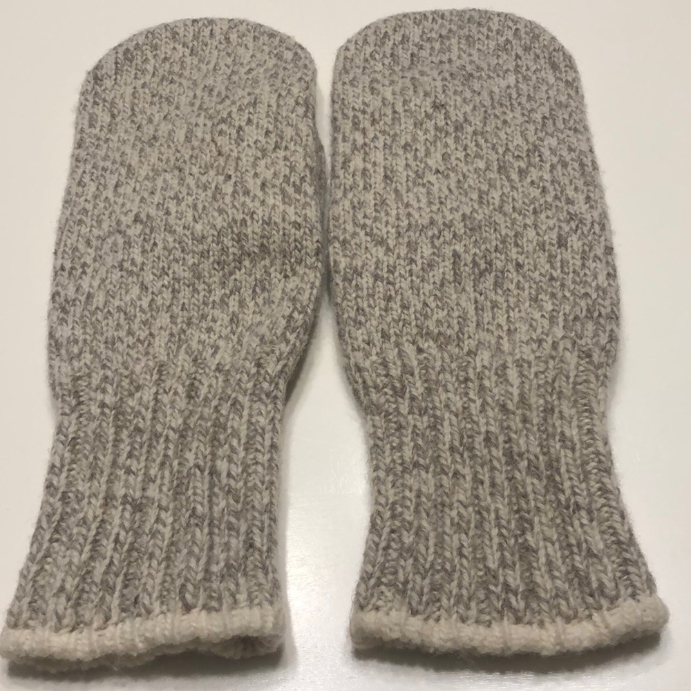 Wool mittens